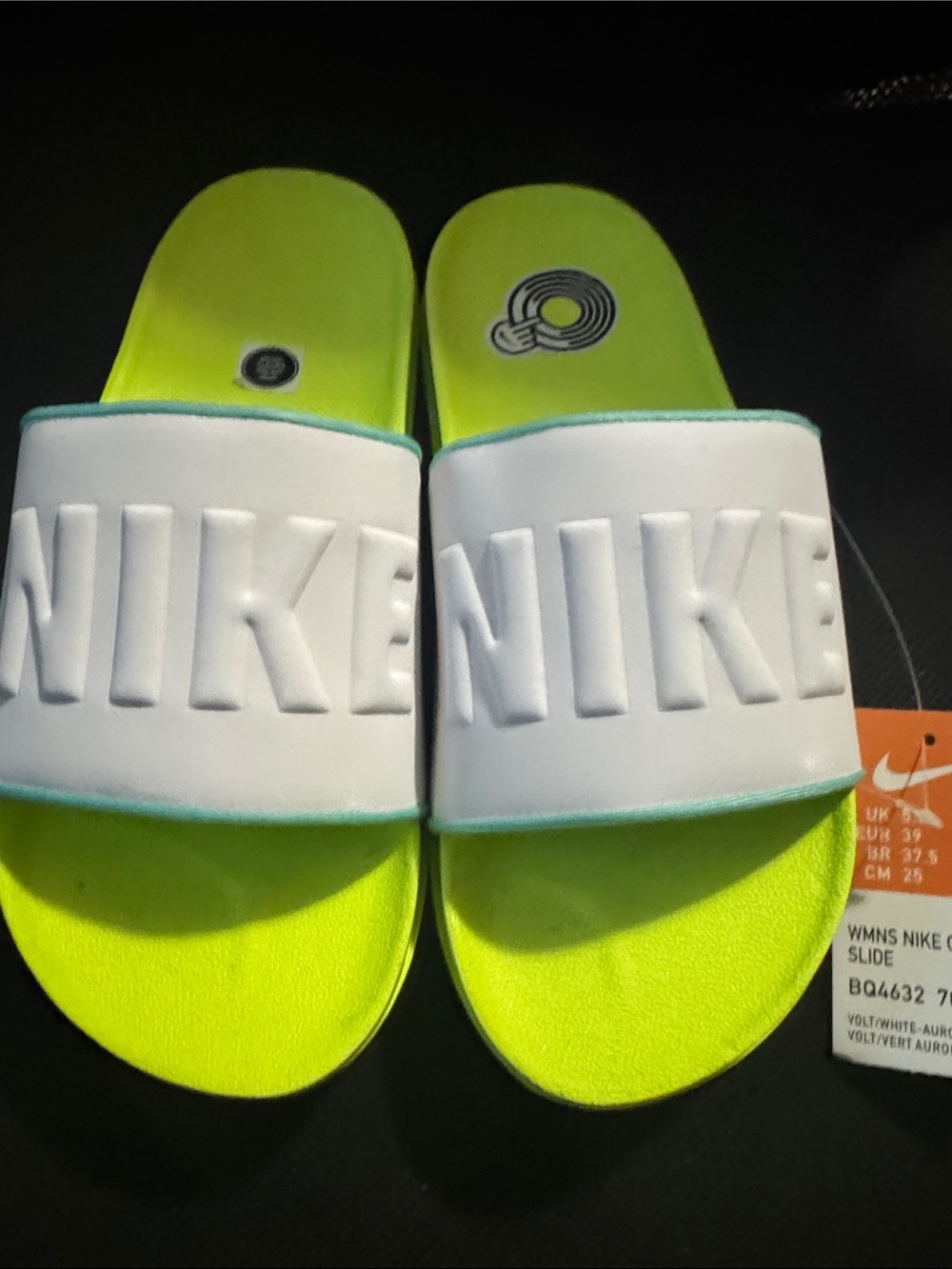 Women’s Nike OffCourt Slide